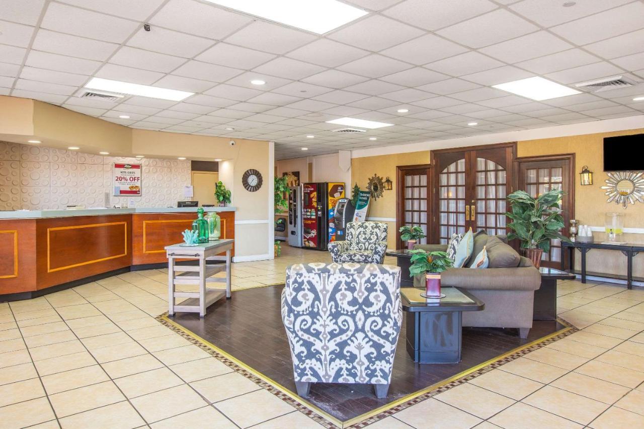 Econo Lodge Choice Hotels I 95 Savannah Gateway 24 Hour Fitness Center On Site Guest Laundry On Site Perkins Restaurant Georgetown Bagian luar foto