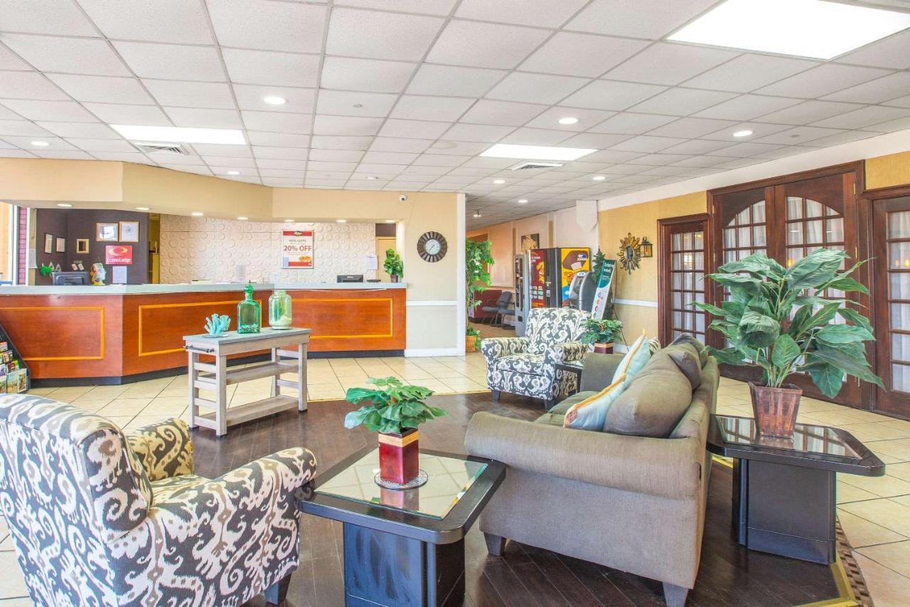 Econo Lodge Choice Hotels I 95 Savannah Gateway 24 Hour Fitness Center On Site Guest Laundry On Site Perkins Restaurant Georgetown Bagian luar foto