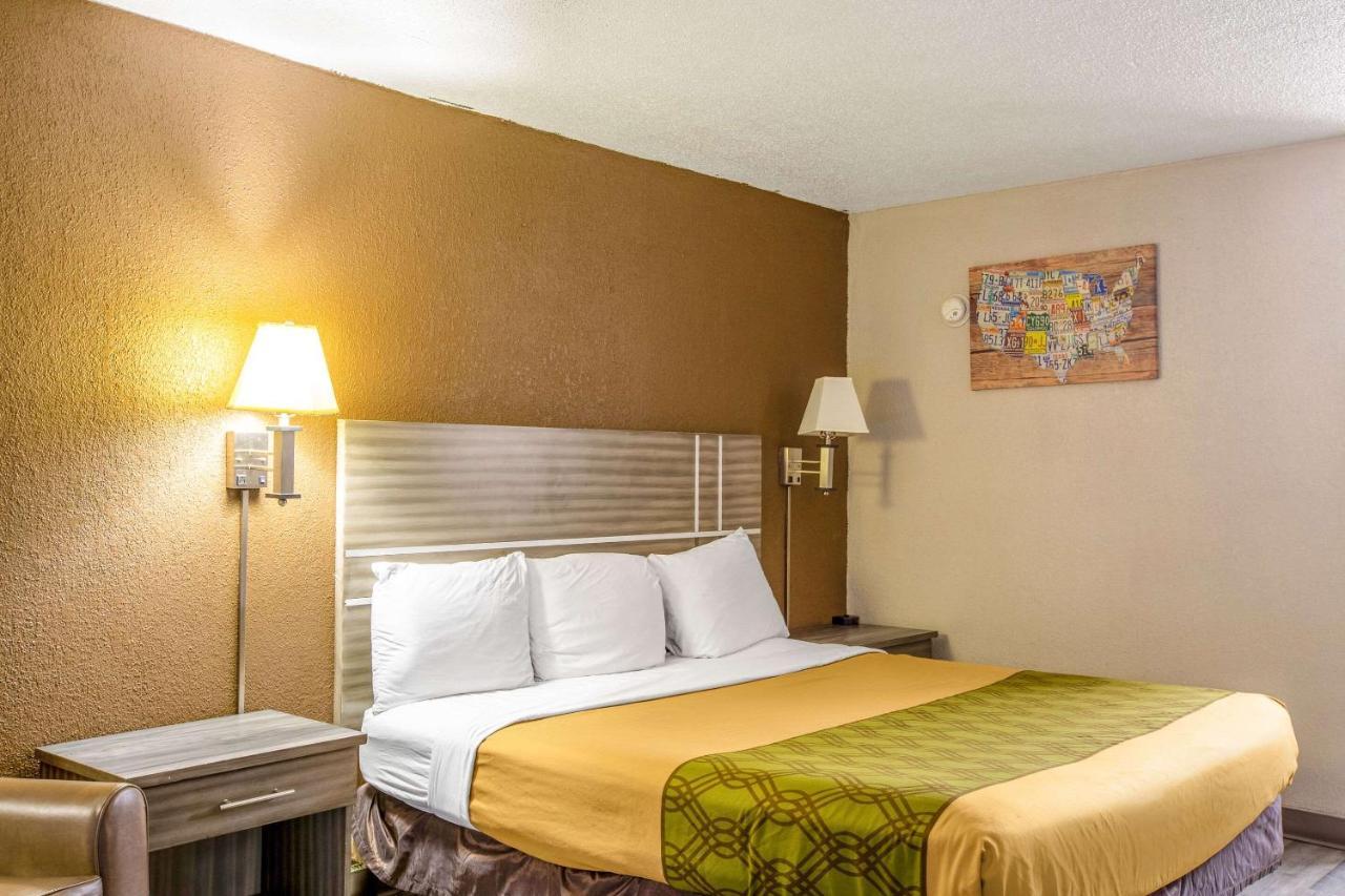 Econo Lodge Choice Hotels I 95 Savannah Gateway 24 Hour Fitness Center On Site Guest Laundry On Site Perkins Restaurant Georgetown Bagian luar foto
