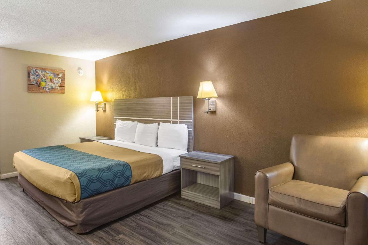 Econo Lodge Choice Hotels I 95 Savannah Gateway 24 Hour Fitness Center On Site Guest Laundry On Site Perkins Restaurant Georgetown Bagian luar foto