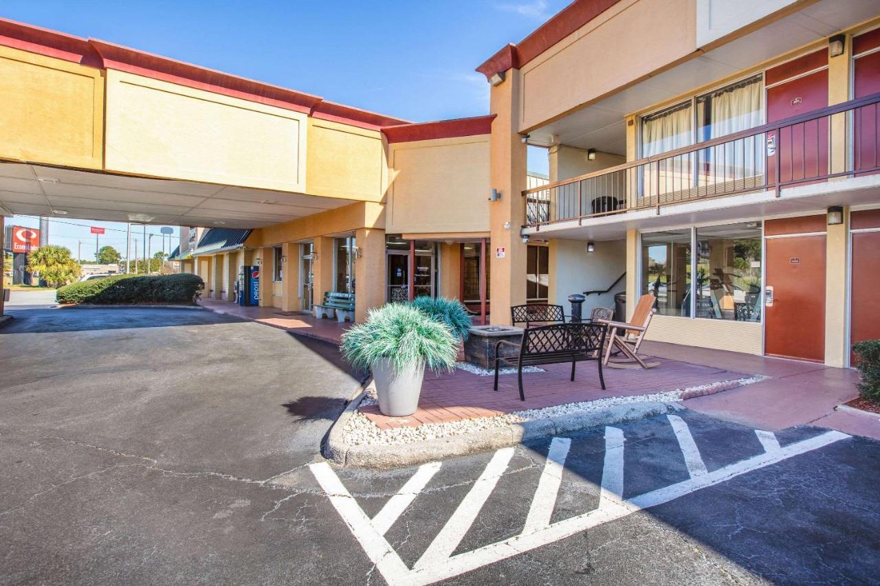 Econo Lodge Choice Hotels I 95 Savannah Gateway 24 Hour Fitness Center On Site Guest Laundry On Site Perkins Restaurant Georgetown Bagian luar foto