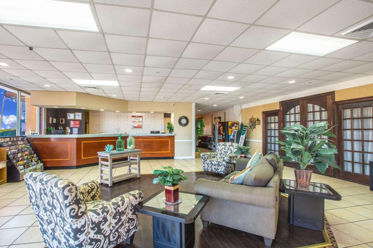 Econo Lodge Choice Hotels I 95 Savannah Gateway 24 Hour Fitness Center On Site Guest Laundry On Site Perkins Restaurant Georgetown Bagian luar foto