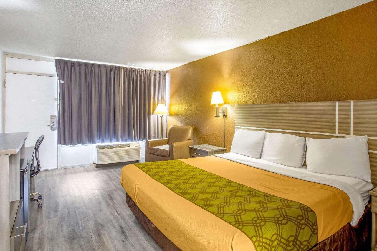 Econo Lodge Choice Hotels I 95 Savannah Gateway 24 Hour Fitness Center On Site Guest Laundry On Site Perkins Restaurant Georgetown Bagian luar foto