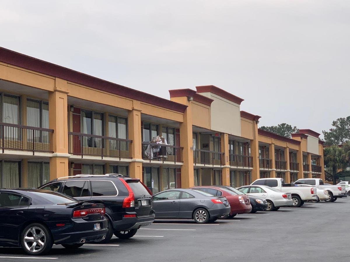 Econo Lodge Choice Hotels I 95 Savannah Gateway 24 Hour Fitness Center On Site Guest Laundry On Site Perkins Restaurant Georgetown Bagian luar foto