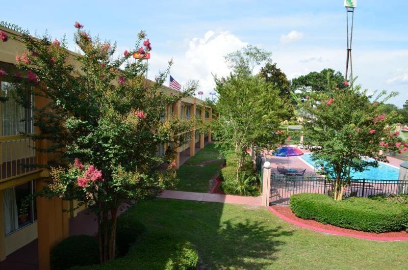 Econo Lodge Choice Hotels I 95 Savannah Gateway 24 Hour Fitness Center On Site Guest Laundry On Site Perkins Restaurant Georgetown Bagian luar foto
